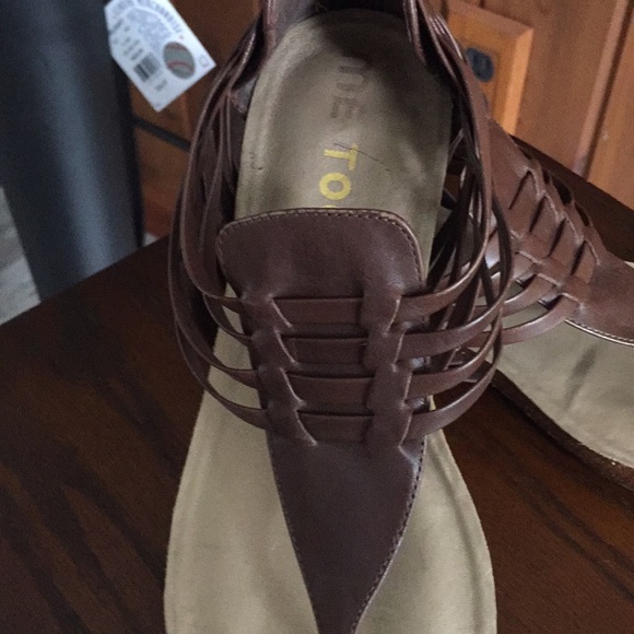 Sandals - Picture 4 of 4